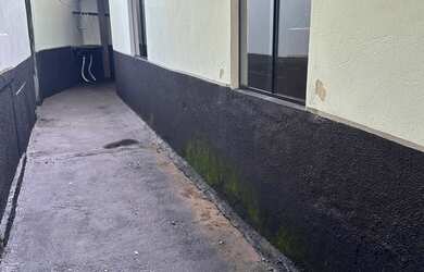 Imagem: A casa possui 1 Dormitório, 1 Banheiro e está localizado