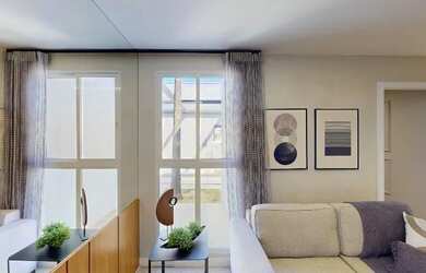 Imagem: O apartamento possui 2 Dormitórios, 1 Banheiro, 1 Vaga na garagem