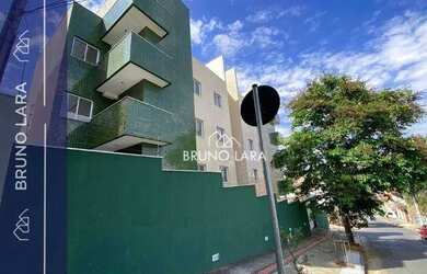 Imagem: O apartamento possui 2 Dormitórios, 1 Banheiro, 2 Vagas na