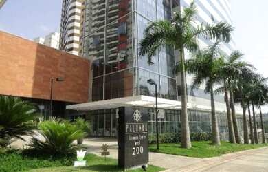 Imagem: O depósito possui 1 Vaga na garagem, 80m² de Área e está