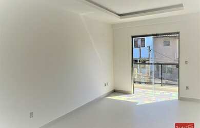 Imagem: O apartamento possui 3 Dormitórios, 1 Banheiro, 1 Vaga na garagem