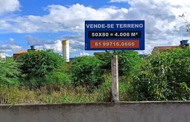 Imagem: O terreno possui 4.000m² de Área e está localizado em Prado