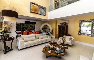 Imagem: A casa em condomínio possui 5 Dormitórios, 5 Banheiros, 2