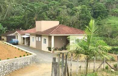 Imagem: A chácara possui 120.000m² de Área e está localizado em