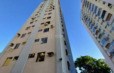 Imagem: O apartamento possui 2 Dormitórios, 1 Banheiro, 2 Vagas na