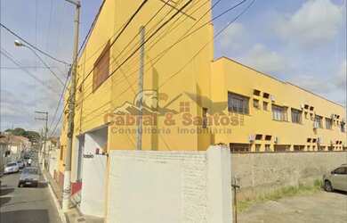 Imagem: A kitnet possui 1 Dormitório, 1 Banheiro, 1 Vaga na garagem