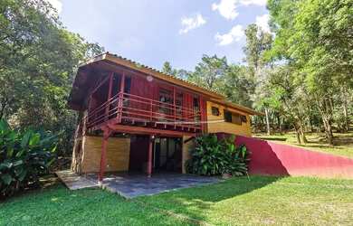 Imagem: A casa em condomínio possui 3 Dormitórios, 3 Banheiros, 181m²