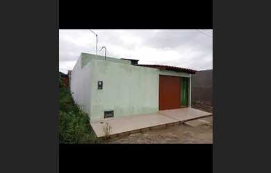 Imagem: A casa possui 2 Dormitórios, 1 Banheiro, 1 Vaga na garagem