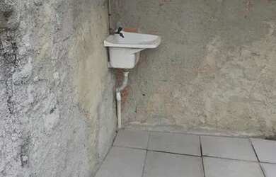 Imagem: A casa possui 1 Dormitório, 1 Banheiro e está localizado