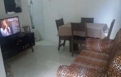 Imagem: A casa possui 2 Dormitórios, 1 Banheiro e está localizado