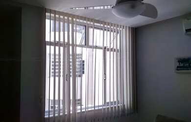 Imagem 2: Alugo apartamento finamente mobiliado Em Copacabana - Quarto e sala com...