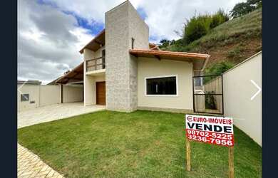 Imagem: A casa em condomínio possui 3 Dormitórios, 4 Banheiros, 4