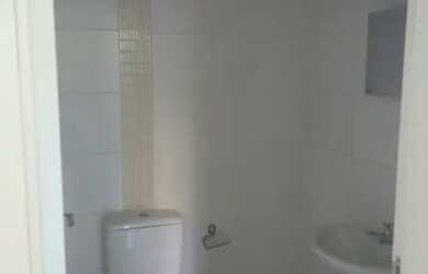 Imagem: O apartamento possui 3 Dormitórios, 1 Banheiro, 1 Vaga na garagem