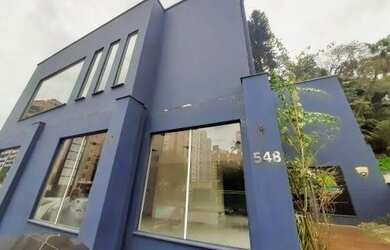 Imagem: O depósito possui 490m² de Área e está localizado em América