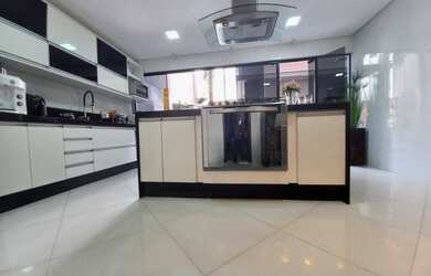 Imagem 8: CASA FENOMENAL Casa com 5 dormitórios