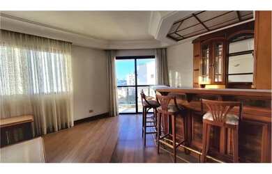 Imagem: O apartamento possui 4 Dormitórios, 3 Banheiros, 3 Vagas na