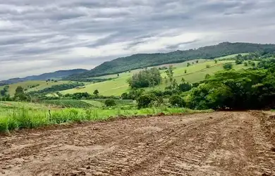 Imagem: O terreno possui 500m² de Área e está localizado em Usina