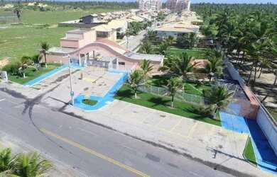 Imagem: A casa possui 3 Dormitórios, 3 Banheiros, 4 Vagas na garagem