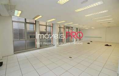 Imagem 10: Prédio reformado com quatro pavimentos, dois elevadores novos