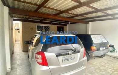 Imagem: A casa possui 2 Dormitórios, 3 Banheiros, 2 Vagas na garagem