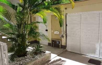 Imagem: A casa possui 4 Dormitórios, 4 Banheiros, 3 Vagas na garagem