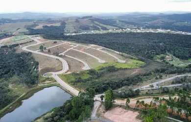 Imagem: O terreno possui 360m² de Área e está localizado em Bela