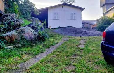 Imagem: O terreno possui 517m² de Área e está localizado em Canasvieiras