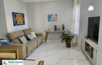 Imagem: A casa possui 3 Dormitórios, 4 Banheiros, 2 Vagas na garagem