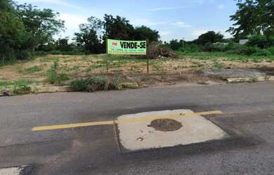 Imagem: O terreno possui 560m² de Área e está localizado em Jardim