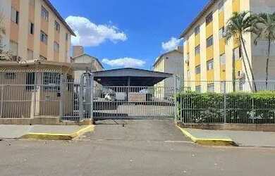 Imagem: O apartamento possui 2 Dormitórios, 1 Banheiro, 1 Vaga na garagem