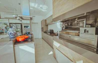 Imagem 8: Casa mobiliada e decorada c/ 5 suítes e piscina à venda, 350 m² no condomínio Velas da Mar