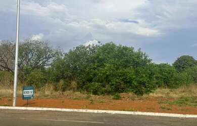 Imagem: O terreno possui 1.920m² de Área e está localizado em Plano