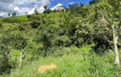 Imagem: A chácara possui 8000m² de Área e está localizado em Centro