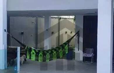 Imagem: Casa de 381m² à venda, com 4 quartos (2 suítes), localizada