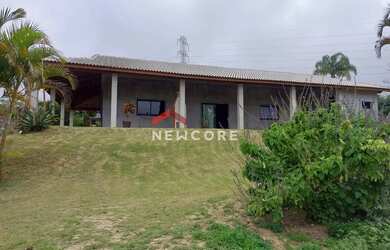 Imagem: A fazenda possui 2.500m² de Área e está localizado em Biritiba