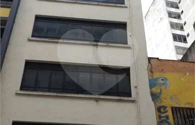 Imagem: O depósito possui 2.606m² de Área, Imóvel novo e está