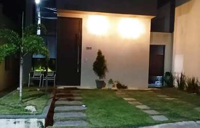 Imagem: A casa em condomínio possui 2 Dormitórios, 2 Banheiros, 2