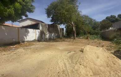 Imagem: O terreno possui 5m² de Área e está localizado em Plano Diretor