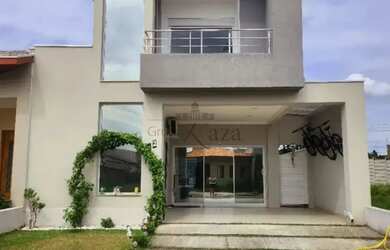 Imagem: A casa em condomínio possui 2 Dormitórios, 4 Banheiros, 2