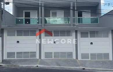 Imagem: A casa possui 3 Dormitórios, 4 Banheiros, 2 Vagas na garagem