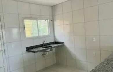 Imagem: O apartamento possui 2 Dormitórios, 1 Banheiro, 2 Vagas na