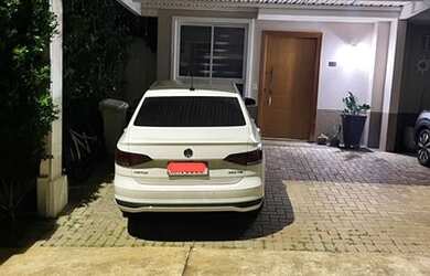 Imagem: A casa em condomínio possui 3 Dormitórios, 3 Banheiros, 2