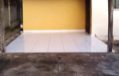 Imagem: A casa possui 2 Dormitórios, 1 Banheiro, 1 Vaga na garagem