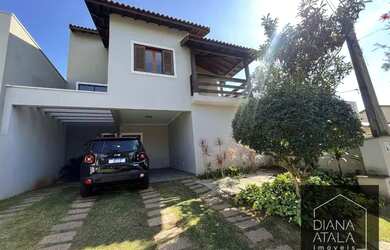 Imagem: A casa em condomínio possui 3 Dormitórios, 3 Banheiros, 4