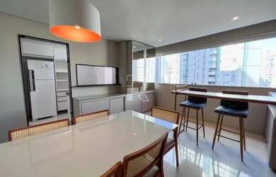 Imagem: O apartamento possui 2 Dormitórios, 2 Banheiros, 2 Vagas na