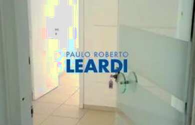 Imagem: O depósito possui 1 Vaga na garagem, 45m² de Área e está