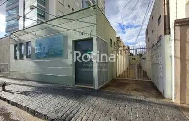 Imagem: A casa possui 1 Dormitório, 1 Banheiro, 1 Vaga na garagem