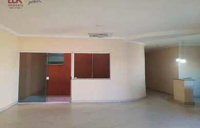 Imagem: A casa em condomínio possui 3 Dormitórios, 2 Banheiros, 2