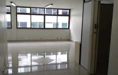 Imagem: O depósito possui 1 Vaga na garagem, 53m² de Área e está