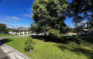 Imagem: O terreno possui 465m² de Área e está localizado em Gramado